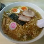 光月軒で普通に美味いラーメンを食べる。ふつうに美味いってなかなかないんだよ