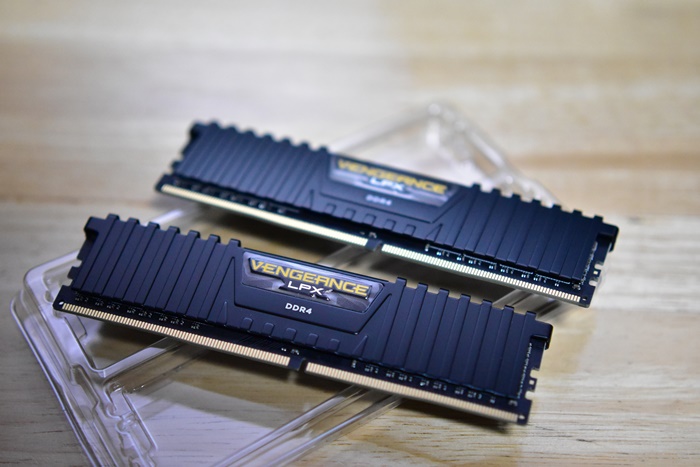 CORSAIR DDR4-2666MHz デスクトップPC用 メモリモジュール VENGEANCE LPX Series 8GB×2枚キット